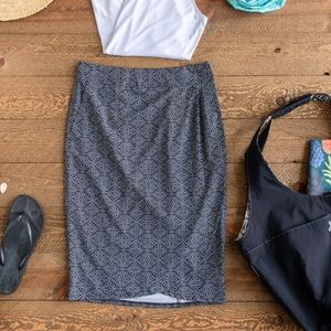 Black pearl Batik qeap around ripskirt